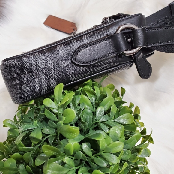 Coach X Marvel Terrain Crossbody:Black Panther - Picture 10 of 12